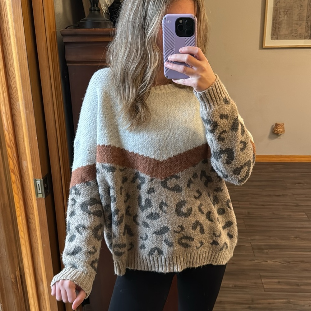 Easel Leopard Boutique Sweater